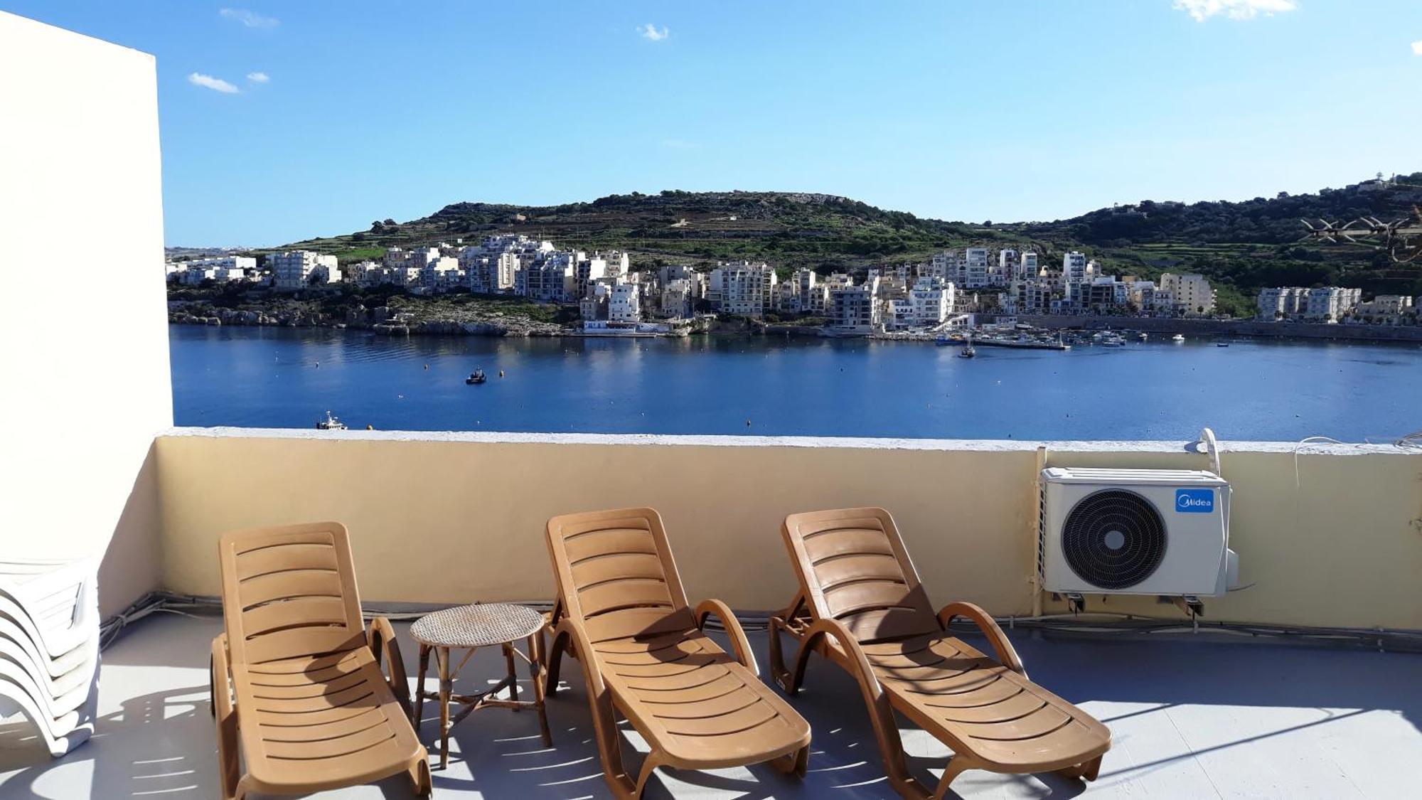 Bayview 2 Bedroom Seaview Apartment With Large Terrace With Panoramic Views - By Getawaysmalta Сейнт Полс Бей Екстериор снимка